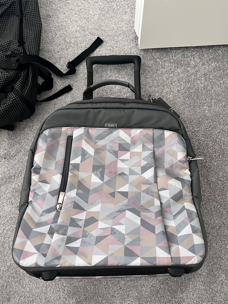 Quick Sale! Tumi Rolling Carry-On Bag Stylish, Practical (Authentic!)